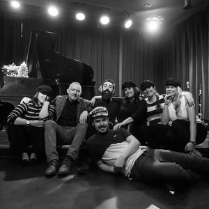 Meet your Posher, Crystal